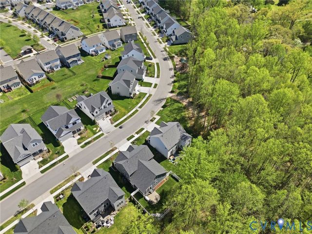 8189 Lyman Ct, Mechanicsville, VA 23116