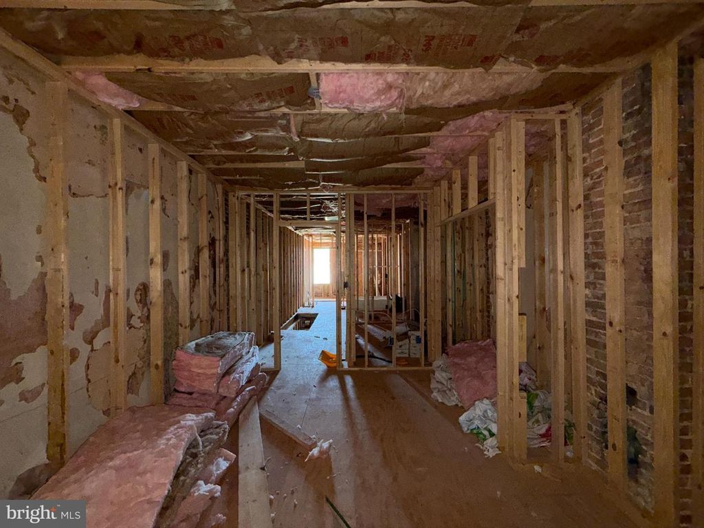 Image 12 of property listing at 1523 N PATTERSON PARK AVE, Baltimore, MD 21213