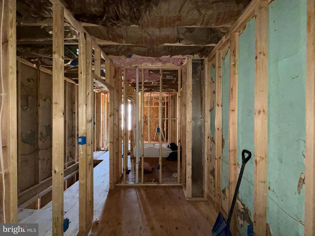 Image 13 of property listing at 1523 N PATTERSON PARK AVE, Baltimore, MD 21213