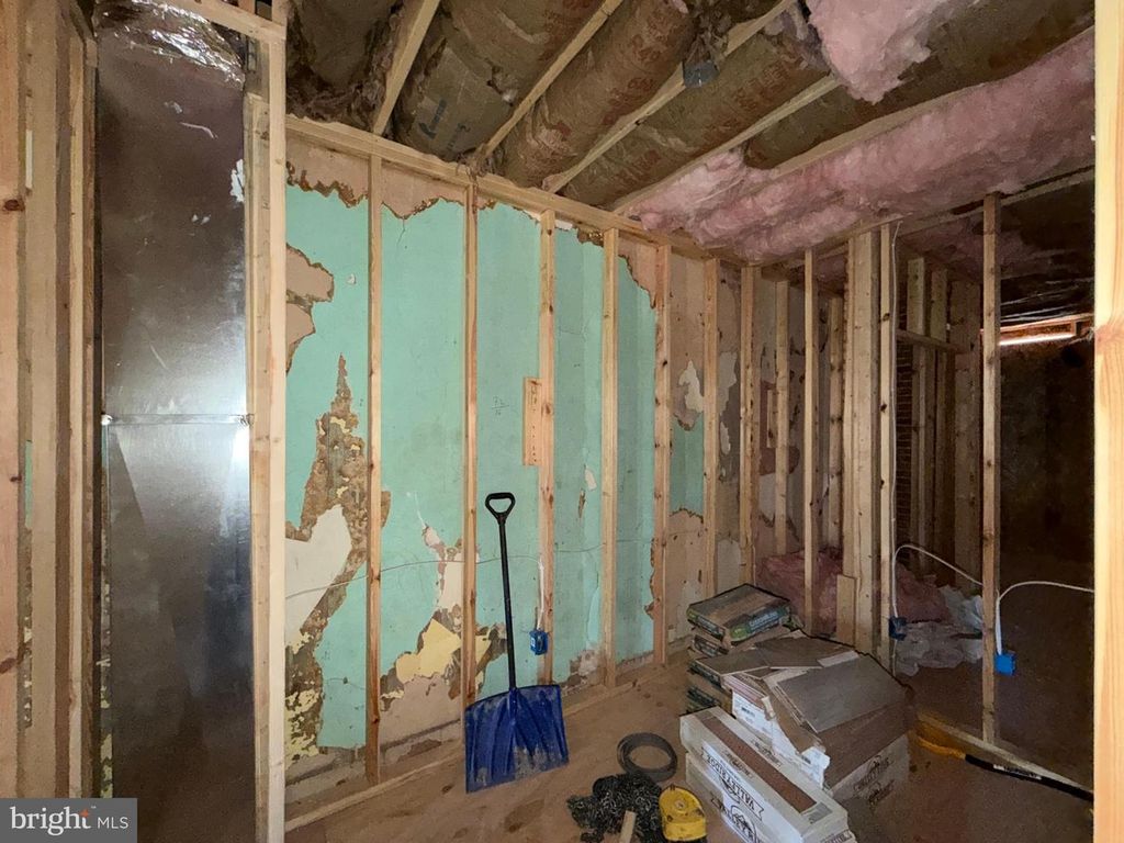 Image 14 of property listing at 1523 N PATTERSON PARK AVE, Baltimore, MD 21213