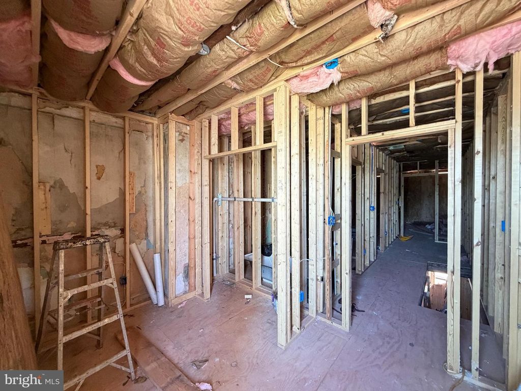 Image 17 of property listing at 1523 N PATTERSON PARK AVE, Baltimore, MD 21213