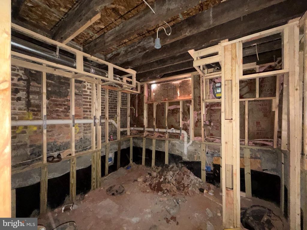 Image 25 of property listing at 1523 N PATTERSON PARK AVE, Baltimore, MD 21213