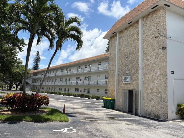 3506 NW 49th Avenue 604, Lauderdale Lakes, FL 33319