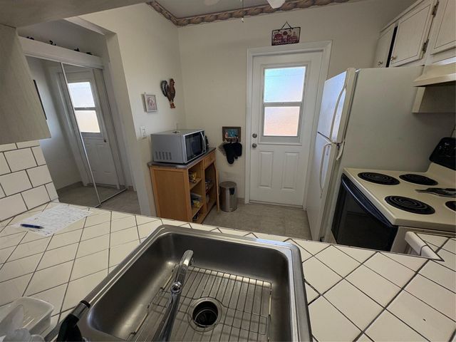 3506 NW 49th Avenue 604, Lauderdale Lakes, FL 33319