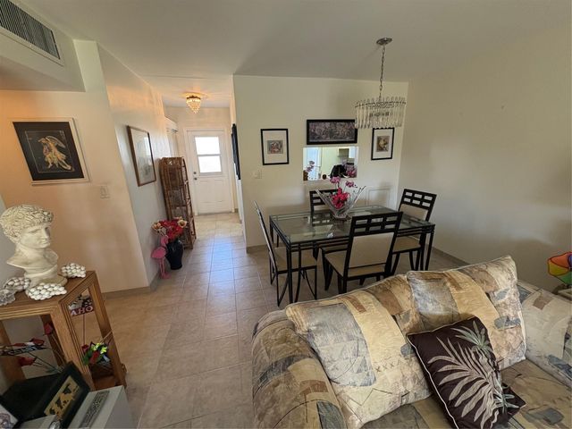 3506 NW 49th Avenue 604, Lauderdale Lakes, FL 33319