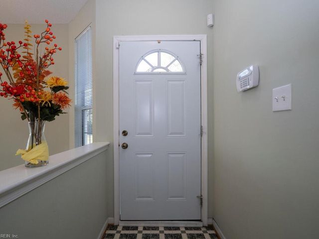 2324 Barnsely CT # 2324, Virginia Beach, VA 23456