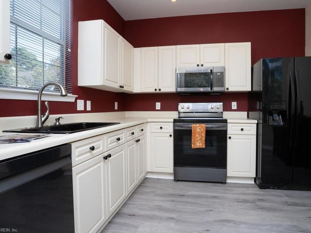 2324 Barnsely CT # 2324, Virginia Beach, VA 23456