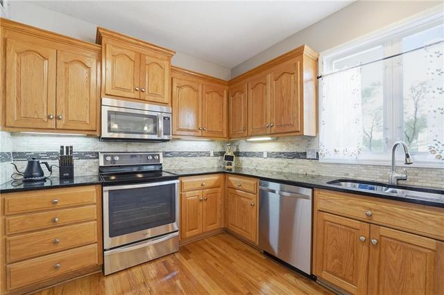 12616 Donahoo Road, Kansas City, KS 66109