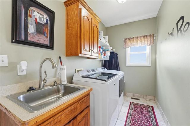12616 Donahoo Road, Kansas City, KS 66109