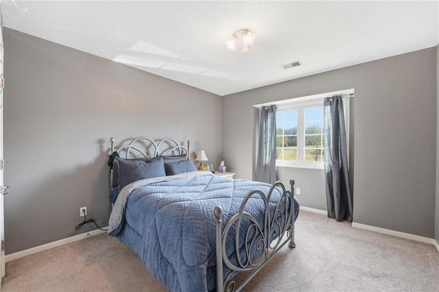 12616 Donahoo Road, Kansas City, KS 66109