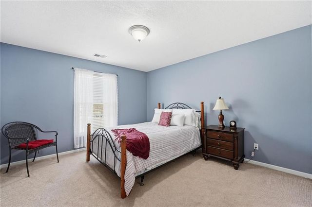 12616 Donahoo Road, Kansas City, KS 66109