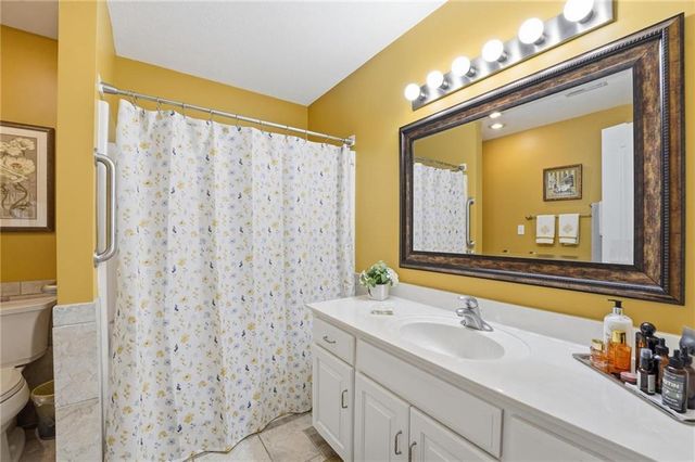 12616 Donahoo Road, Kansas City, KS 66109