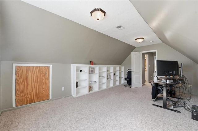 12616 Donahoo Road, Kansas City, KS 66109
