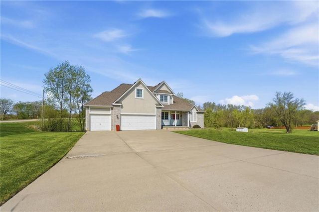 12616 Donahoo Road, Kansas City, KS 66109