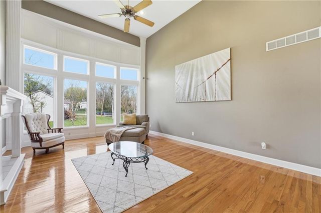 12616 Donahoo Road, Kansas City, KS 66109