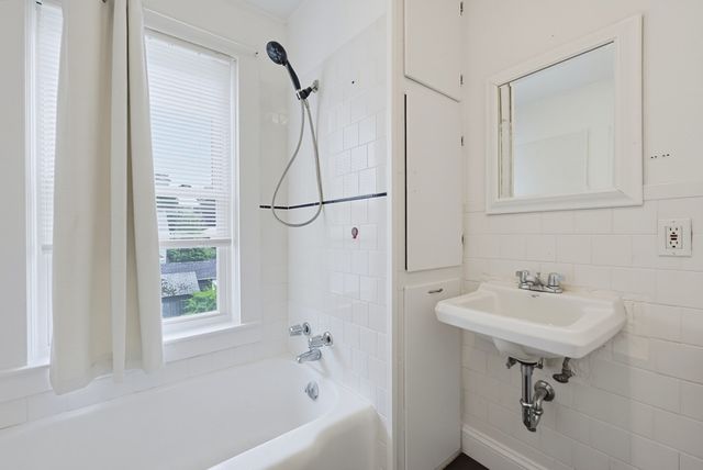 13 Campbell Ave, Leominster, MA 01453