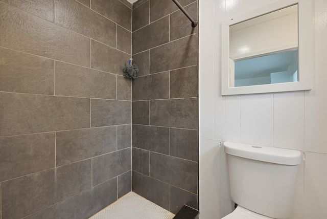 13 Campbell Ave, Leominster, MA 01453