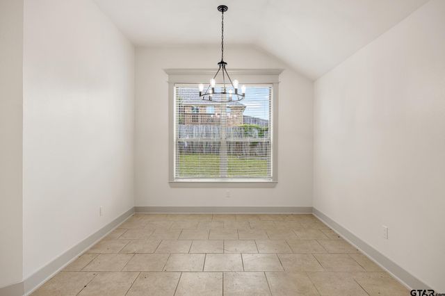 7343 Rockpoint Lane, Tyler, TX 75703
