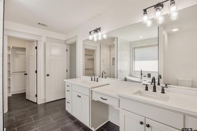7343 Rockpoint Lane, Tyler, TX 75703