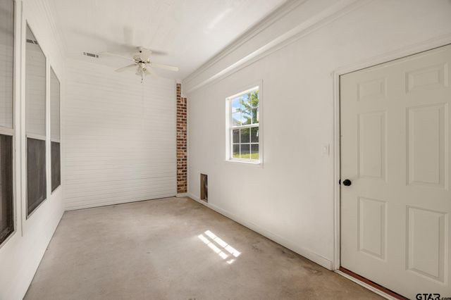 7343 Rockpoint Lane, Tyler, TX 75703