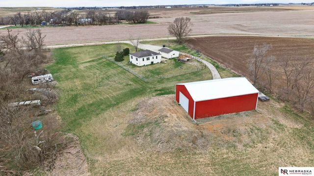 1060 County Road 21, Bennington, NE 68007
