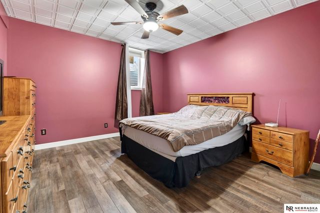 1060 County Road 21, Bennington, NE 68007