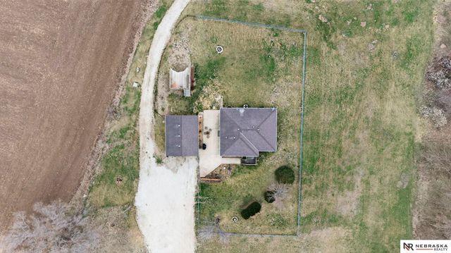 1060 County Road 21, Bennington, NE 68007