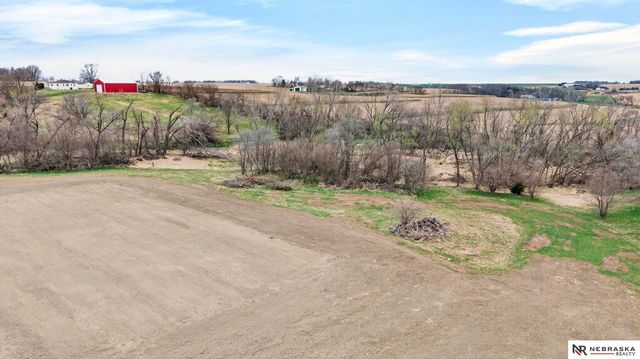 1060 County Road 21, Bennington, NE 68007