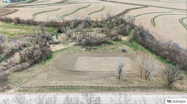 1060 County Road 21, Bennington, NE 68007