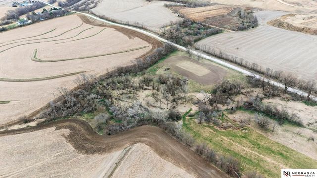 1060 County Road 21, Bennington, NE 68007