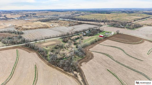 1060 County Road 21, Bennington, NE 68007