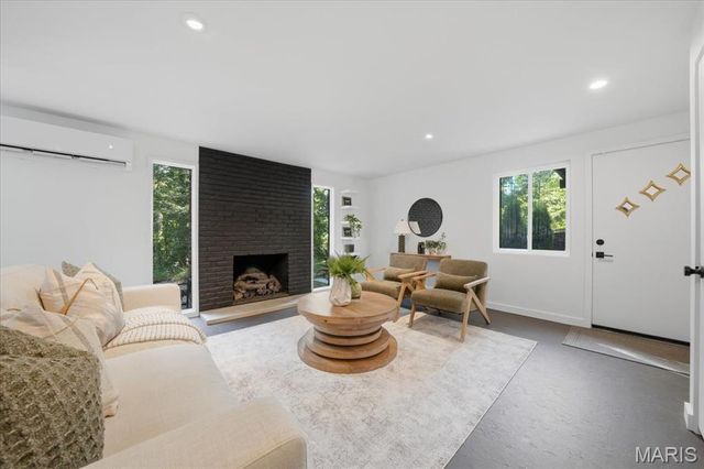 707 Genteman Road, O'fallon, MO 63366