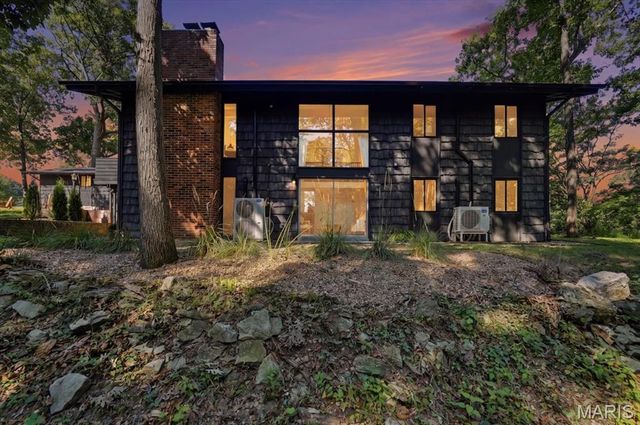 707 Genteman Road, O'fallon, MO 63366