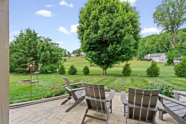 4328 Plantation Dr, Cookeville, TN 38506