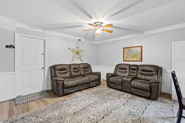 4328 Plantation Dr, Cookeville, TN 38506