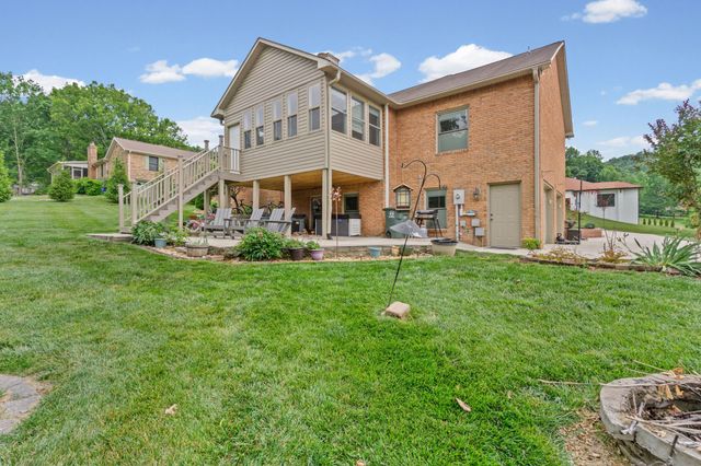 4328 Plantation Dr, Cookeville, TN 38506