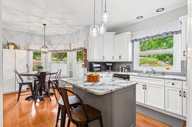 4328 Plantation Dr, Cookeville, TN 38506
