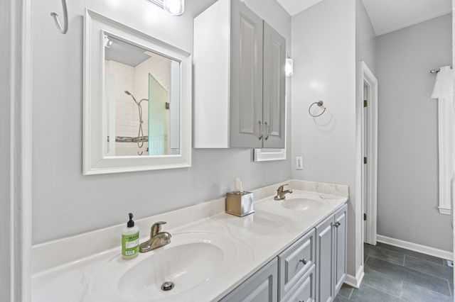 4328 Plantation Dr, Cookeville, TN 38506