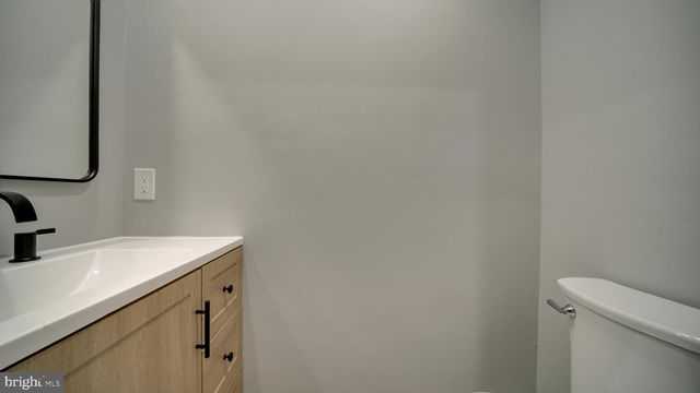 6934 VILLAGE STREAM PL, Gainesville, VA 20155