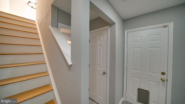 6934 VILLAGE STREAM PL, Gainesville, VA 20155