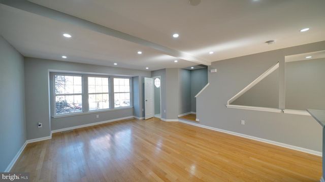 6934 VILLAGE STREAM PL, Gainesville, VA 20155