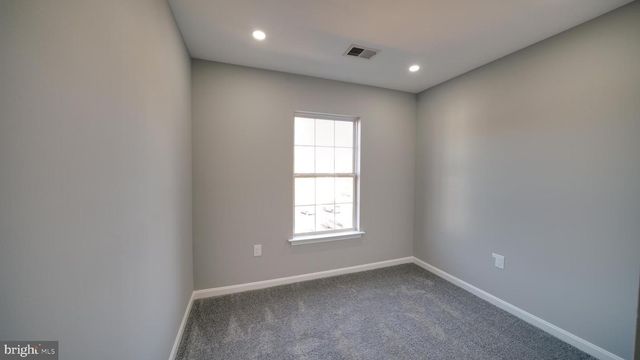 6934 VILLAGE STREAM PL, Gainesville, VA 20155