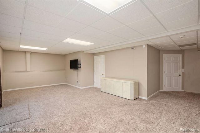 285 Indian Lake Road, Oxford, MI 48371