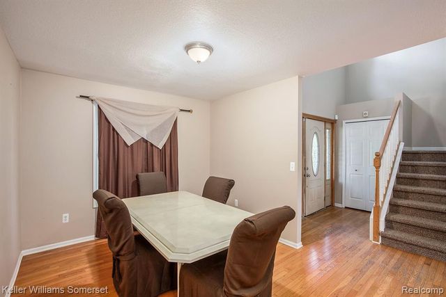 285 Indian Lake Road, Oxford, MI 48371