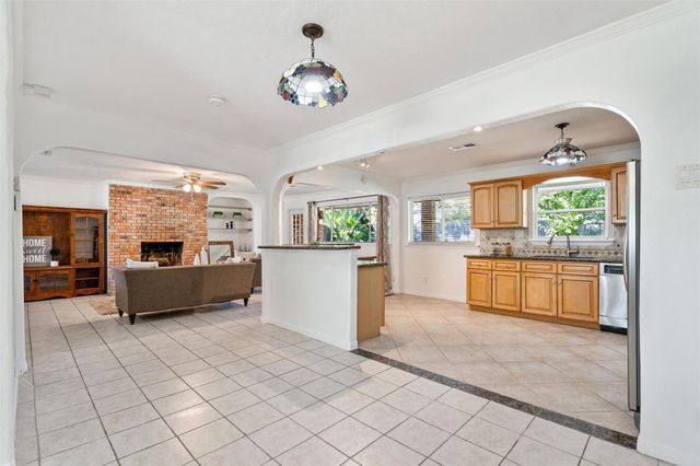 9214 Bronco Drive, Houston, TX 77055