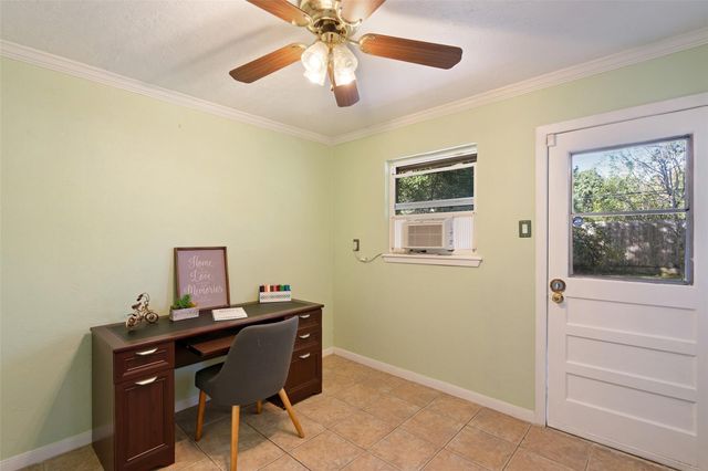 9214 Bronco Drive, Houston, TX 77055