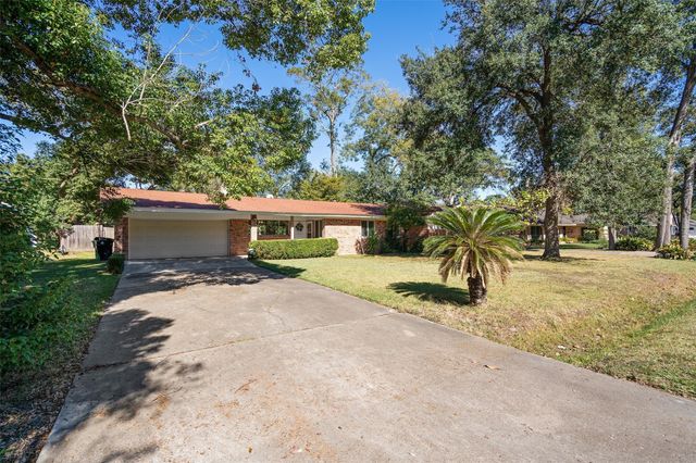 9214 Bronco Drive, Houston, TX 77055