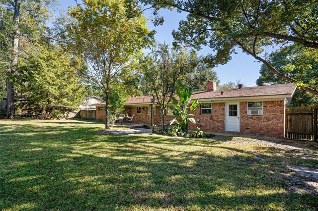 9214 Bronco Drive, Houston, TX 77055