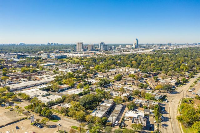 9214 Bronco Drive, Houston, TX 77055