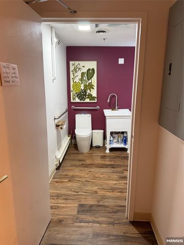 230 Main Street, Fort Lee, NJ 07024